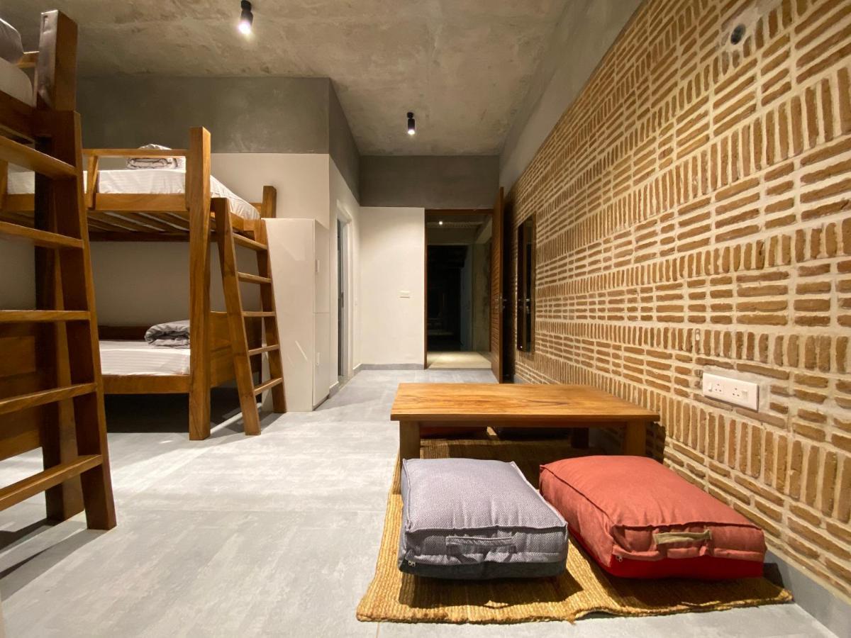 Ostel In Hostel ปอนดิเชอรี ภายนอก รูปภาพ