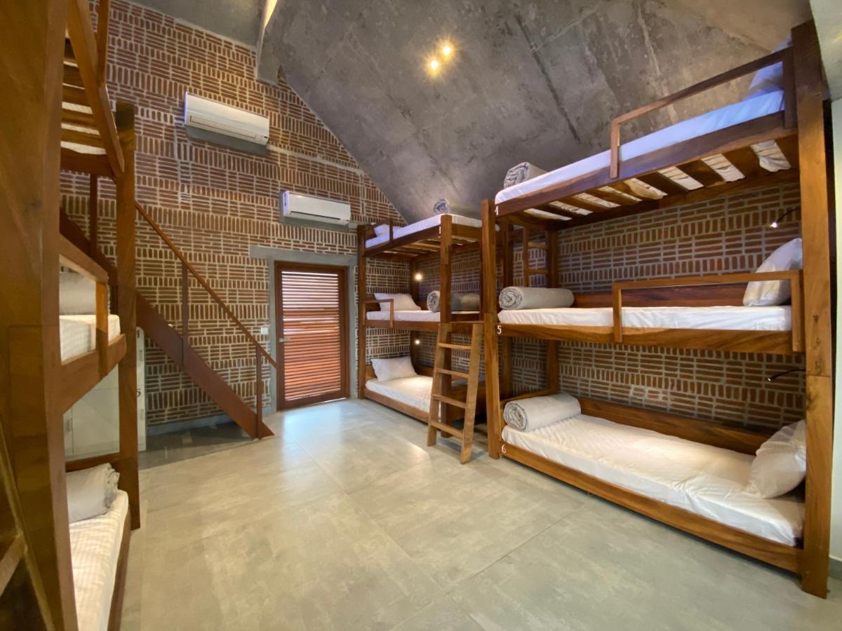 Ostel In Hostel ปอนดิเชอรี ภายนอก รูปภาพ